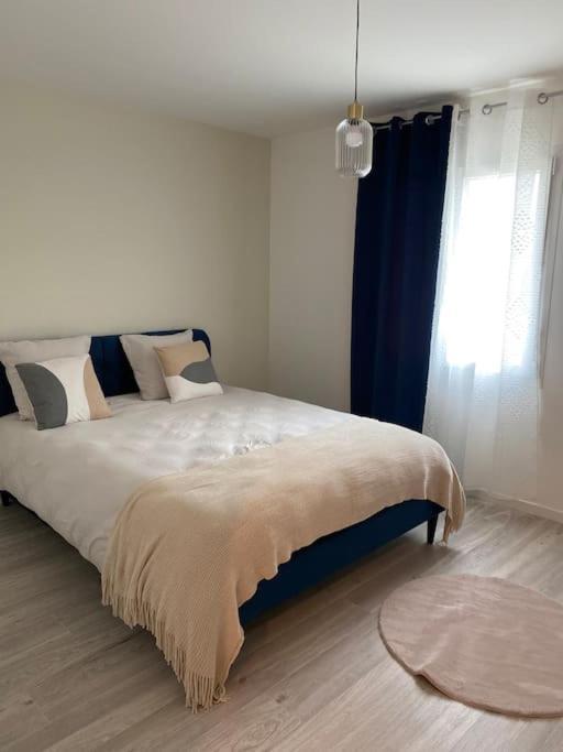 By Nesma Villa Chatellerault